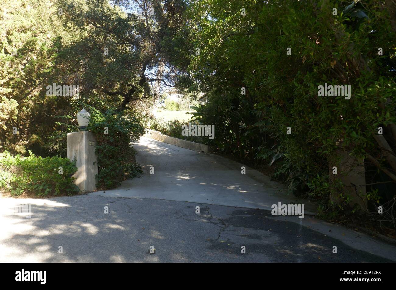 Beverly Hills, California, USA 5th February 2021 A general view of atmosphere of Director Arthur Hiller's former home at 1218 Benedict Canyon Drive on February 5, 2021 in Beverly Hills, California, USA. Photo by Barry King/Alamy Stock Photo Stock Photo