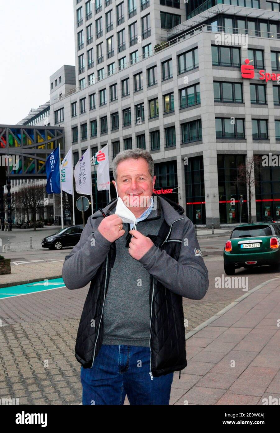 Norbert rier kastelruther spatzen hi-res stock photography and images ...