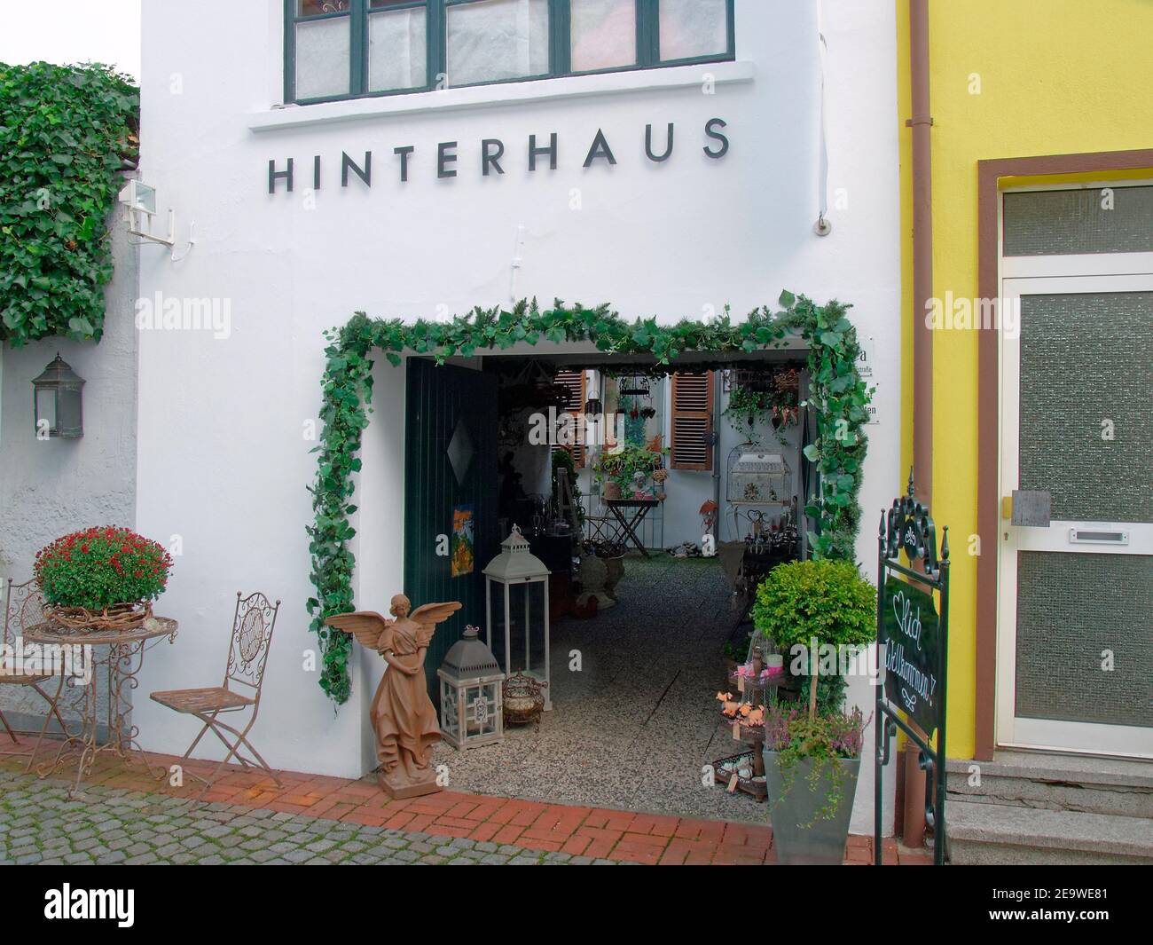 Junk-shop Hinterhaus on Fieselstraße in Moers, Nordrhein-Westfalen, Germany. Stock Photo