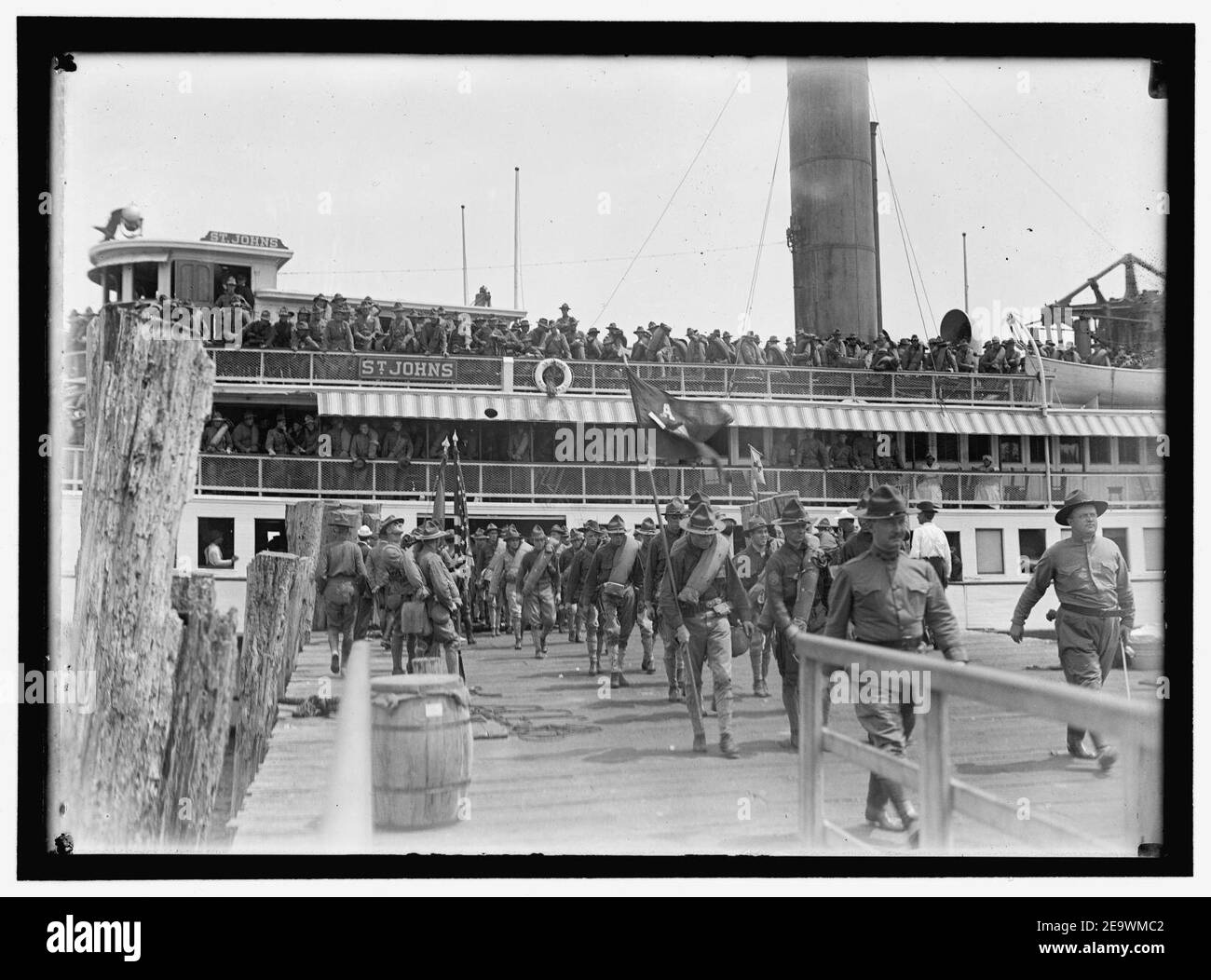 NATIONAL GUARD OF D.C. RETURNING FROM CAMP AT COLONIAL BEACH Stock