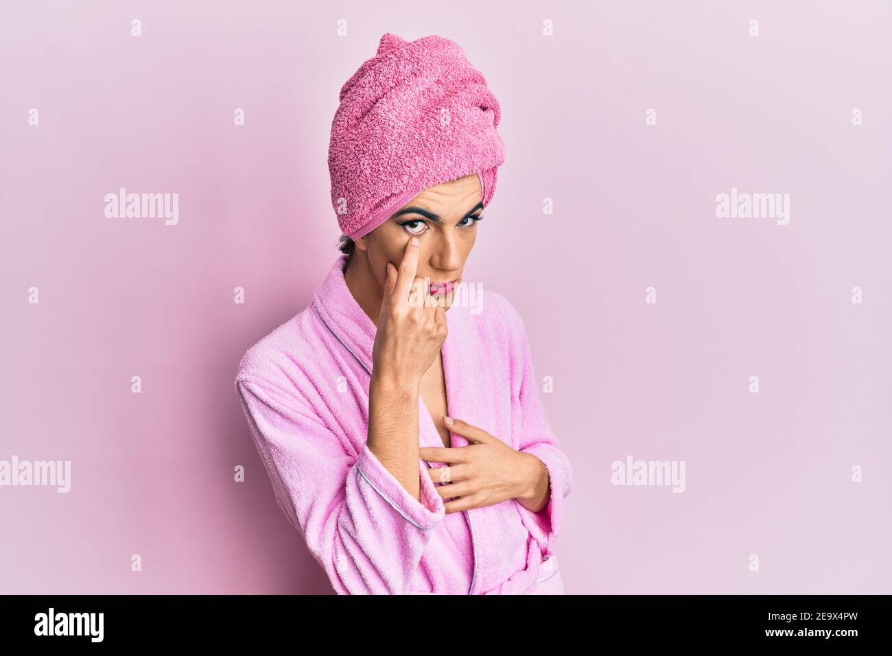 Woman shower man spy hi-res stock photography and images - Alamy