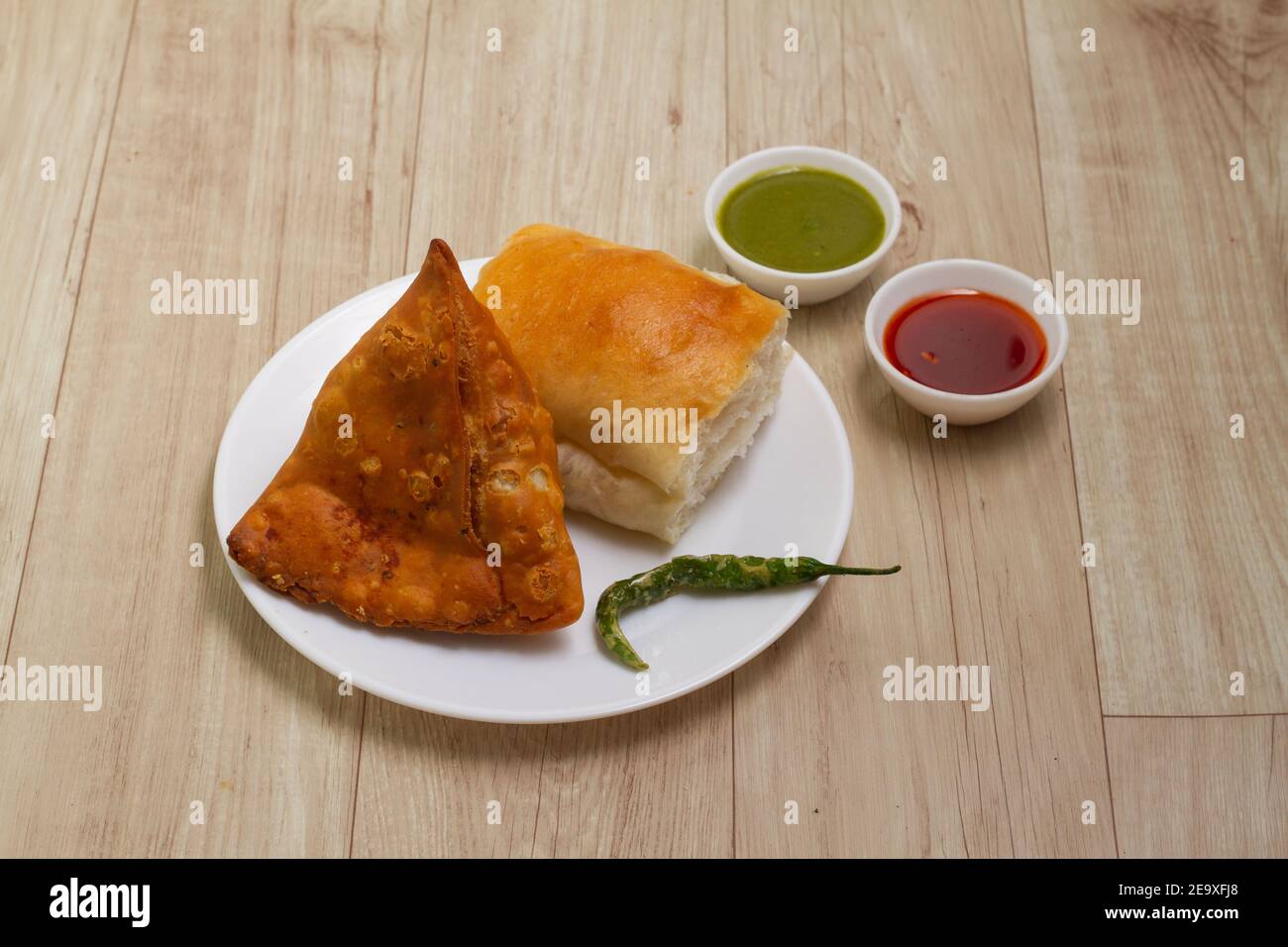 Vegetarian samosa or samosas.Indian special traditional street food punjabi samosa Stock Photo