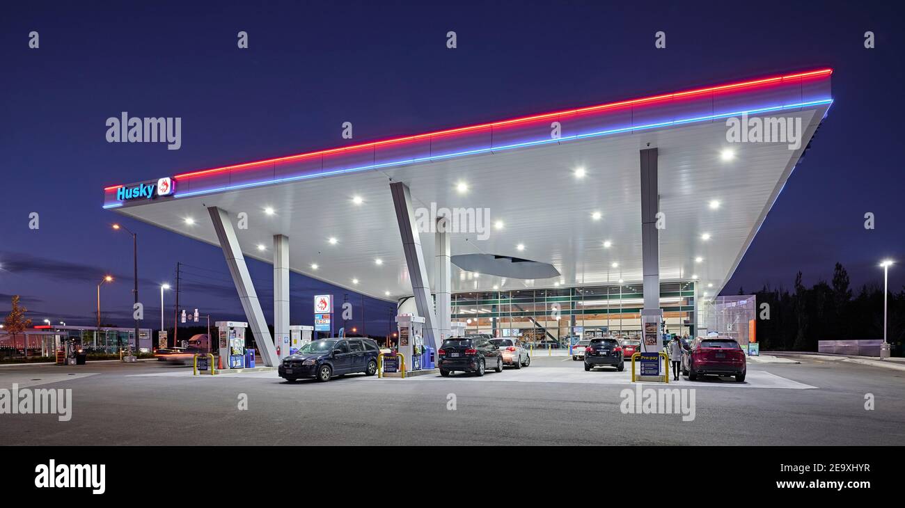 Husky gas station Stock Photo Alamy