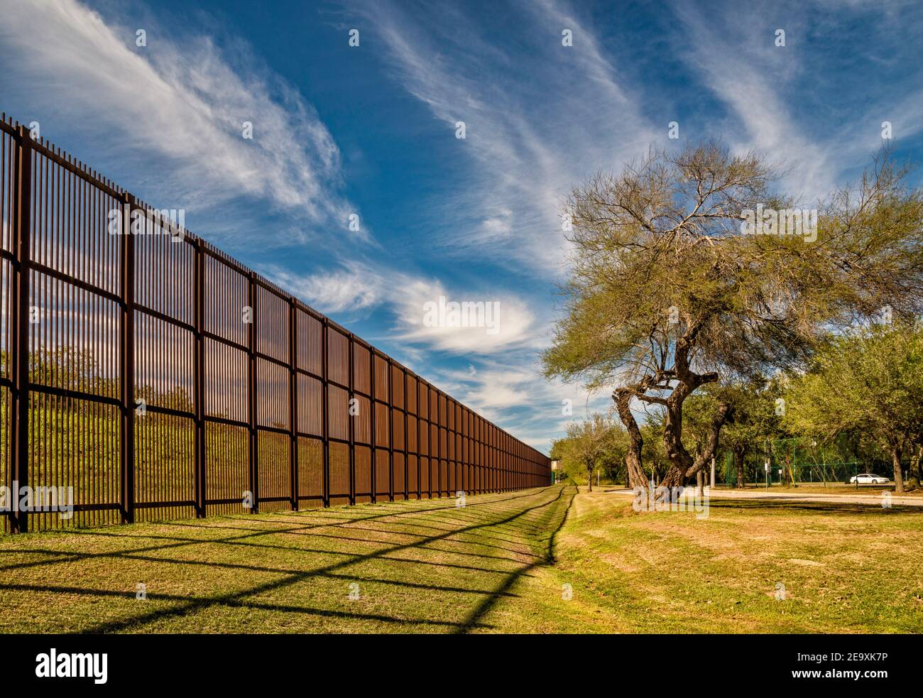 Brownsville texas border fence hires stock photography and images Alamy