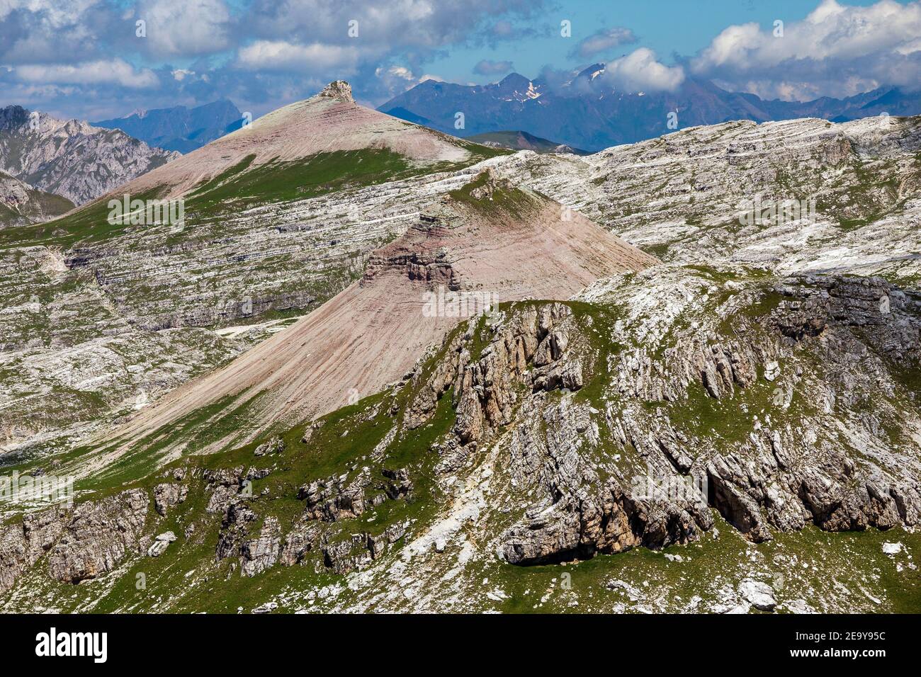 View on Col de la Soné, Gardenaccia karst plateau. The Dolomites of the Puez-Odle natural park. Italian Alps. Europe. Stock Photo