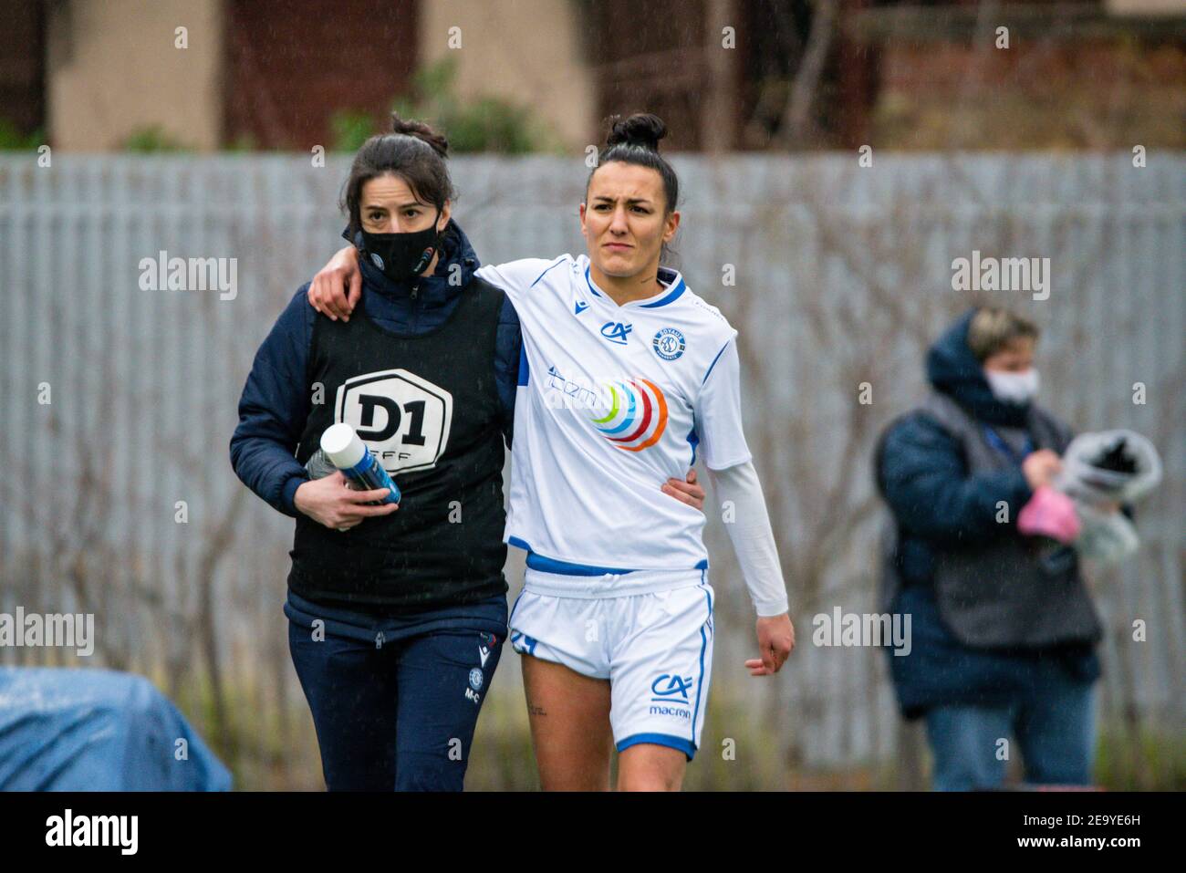 Kelly Gadea of ASJ Soyaux injured during the Women's French championship,  D1 Arkema football match between GPSO 92 Issy and ASJ Soyaux Charente on  February 6, 2021 at Le Gallo stadium in Boulogne-Billancourt, France -  Photo Melanie Laurent ...
