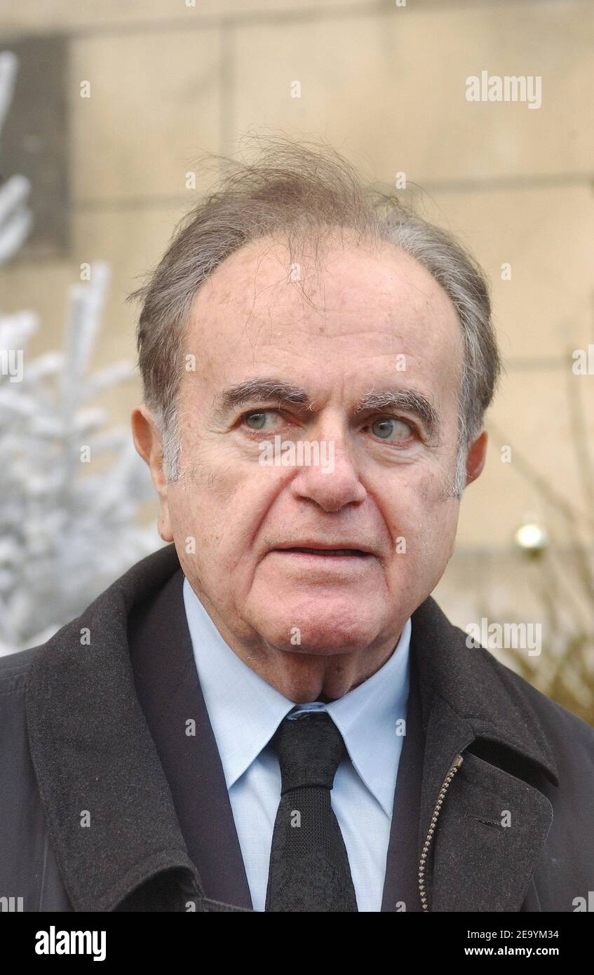 Guy Beart attends the funeral of French announcer Jacqueline Joubert (who  died aged 83) during a ceremony held at Saint Jean-Baptiste church in  Neuilly, France near Paris on january 12, 2005. Photo