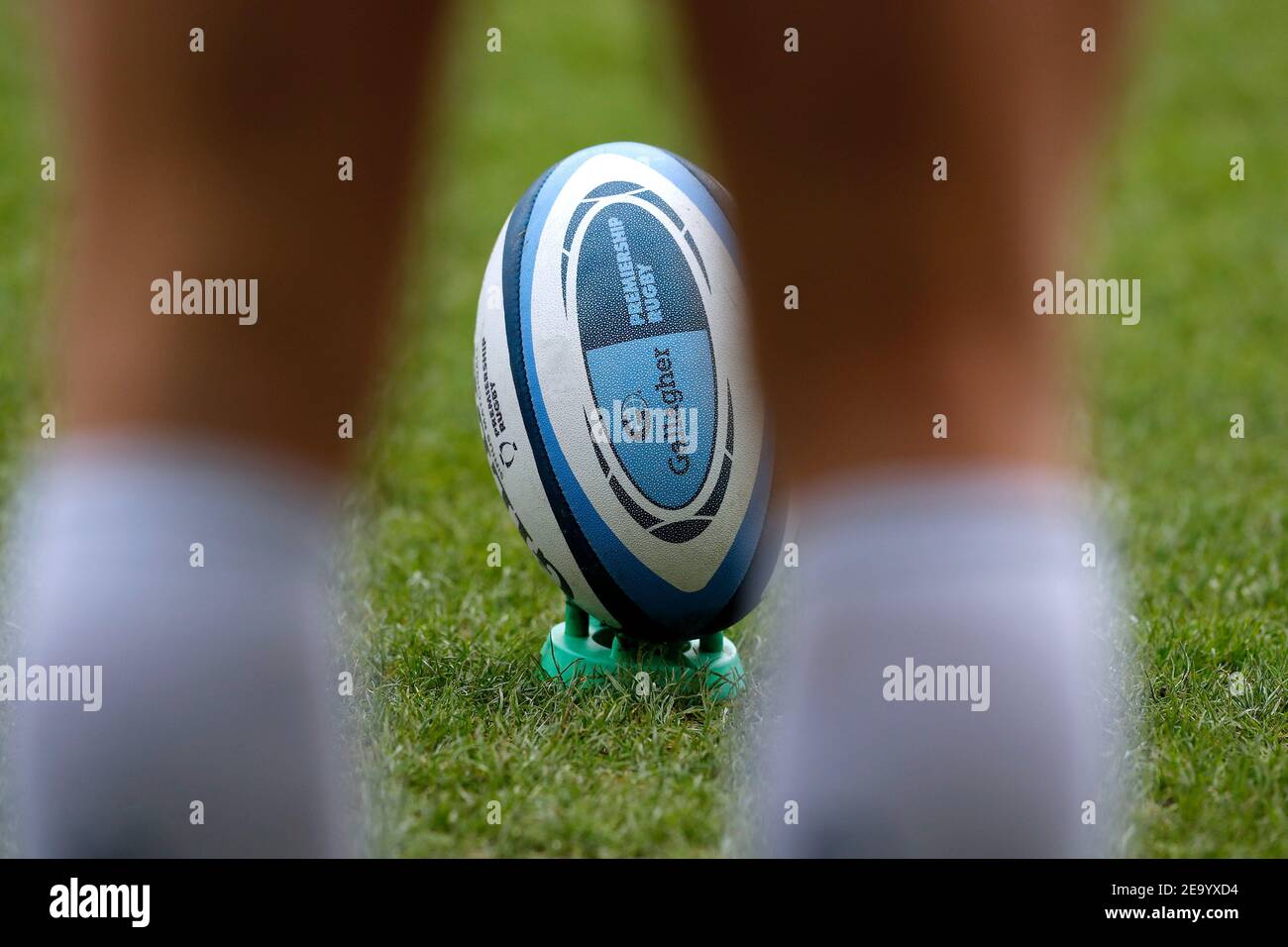 Gallagher premiership rugby ball hi-res stock photography and images ...