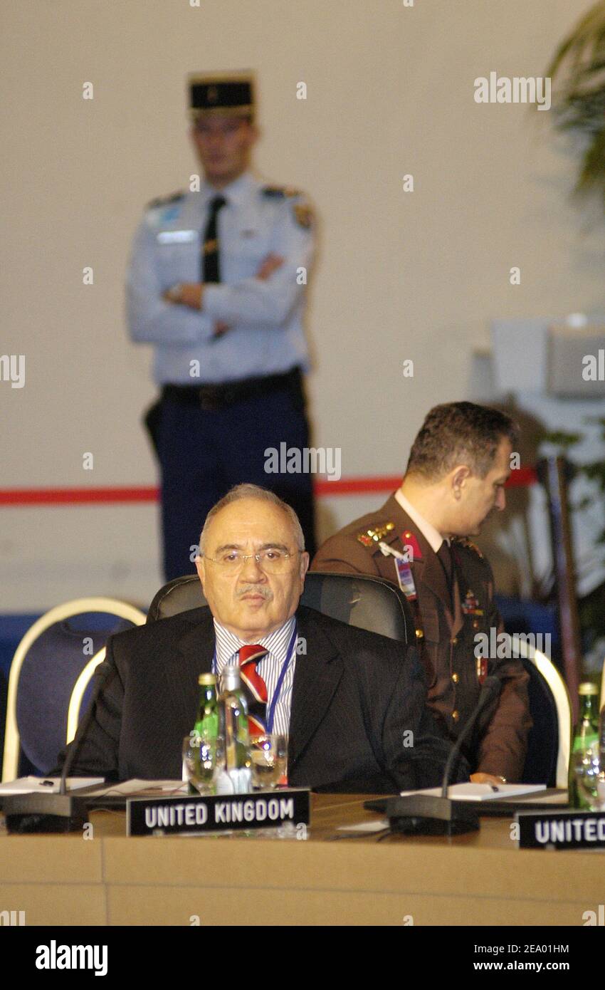 Turkish Defence Minister Mehmet Vedci Gonul at the start of the informal meeting of Defense ministers of NATO member states held in Nice, southern France, on February 10, 2005. It is the first time NATO's Defence ministers gather in France since president Charles de Gaulle's decision to pull out of NATO's military wing. Photo by Jean-Pierre Amet/ABACA. Stock Photo