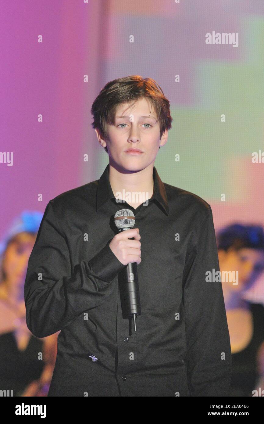 French actor and singer Jean-Baptiste Maunier attends Michel Drucker's  talks show Vivement Dimanche recorded at Studio Gabriel in Paris, France on  February 23, 2005. Photo by Jean-Jacques Datchary/ABACA Stock Photo - Alamy