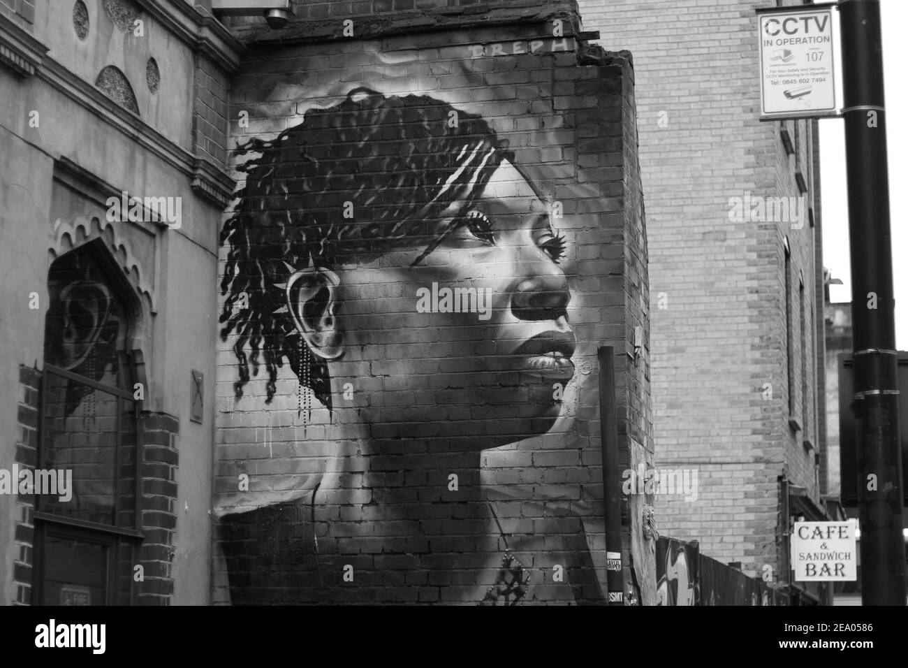 Graffiti murals Black and White Stock Photos & Images - Alamy