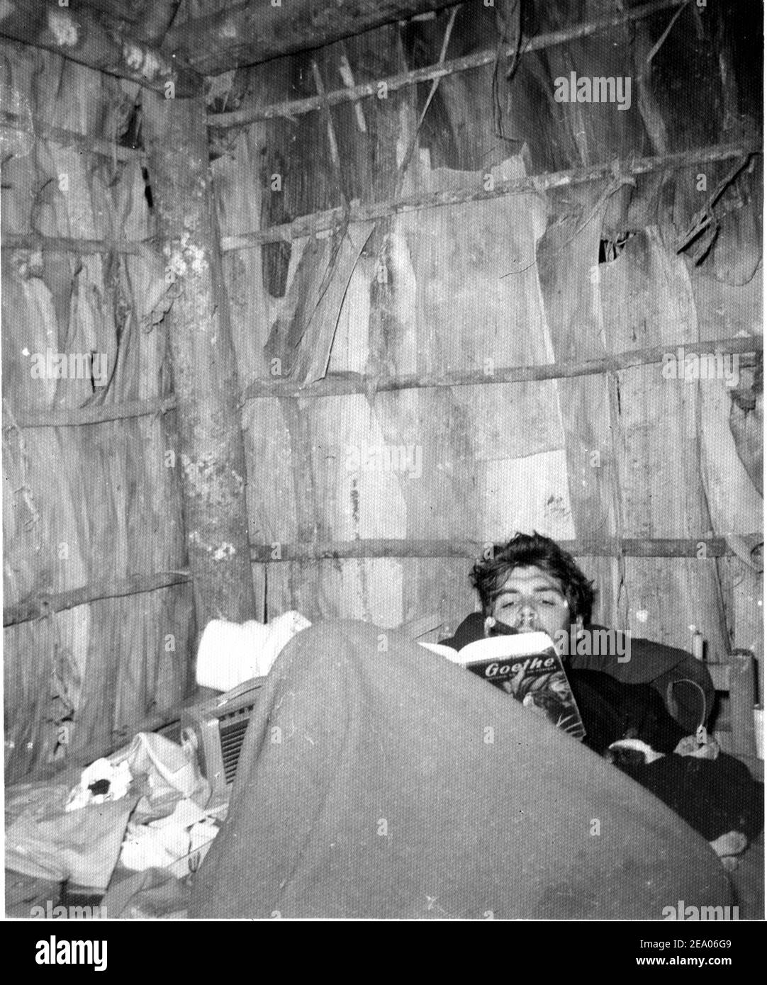 Ernesto Che Guevara reading Goethe Stock Photo