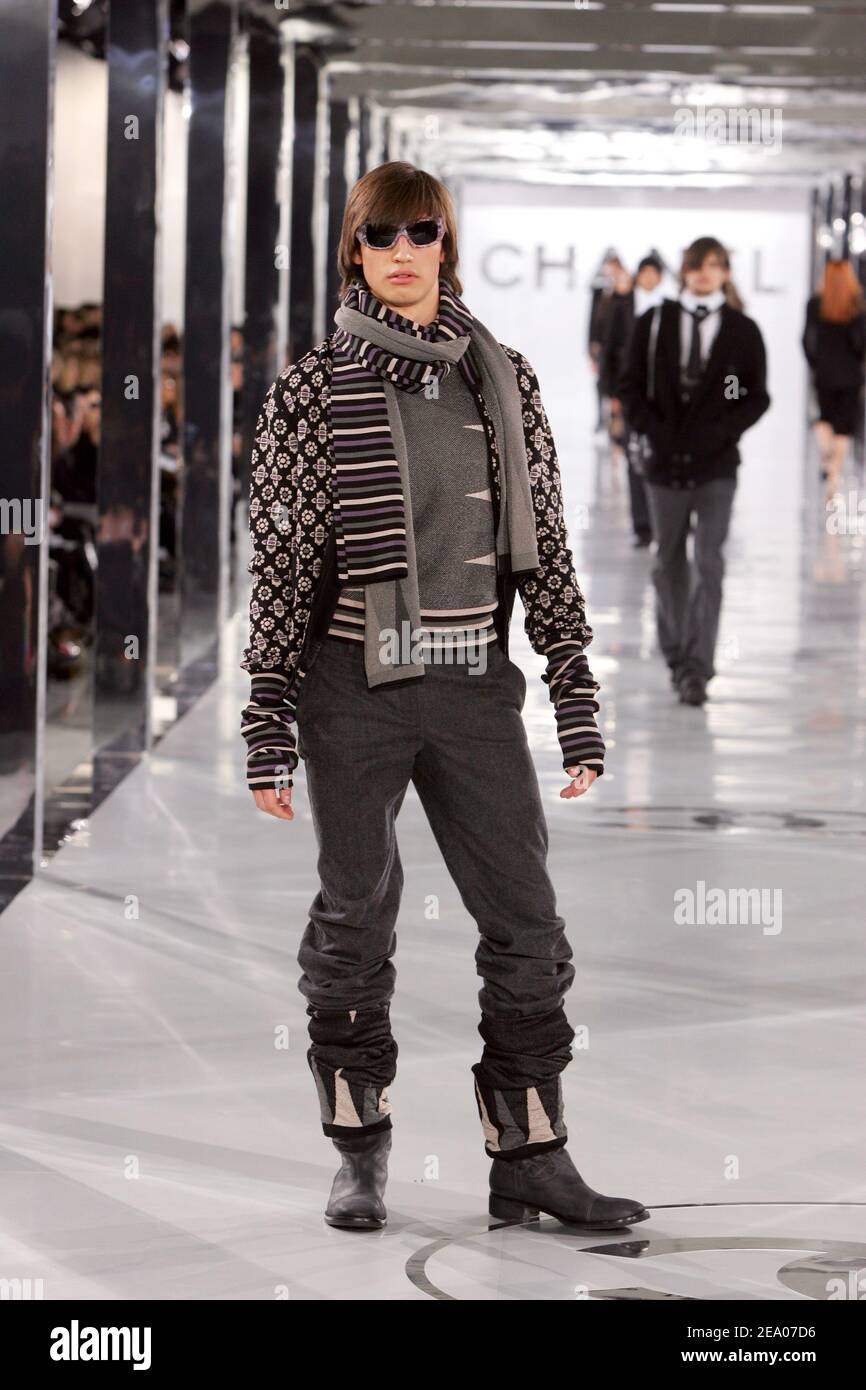 Chanel Fall 2005 Ready-to-Wear Collection