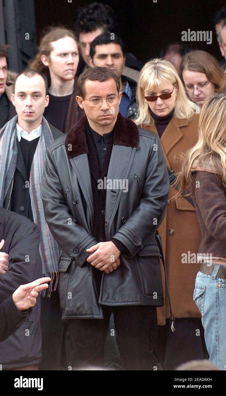 French TV presenter and producer Jean-Luc Delarue attends Mathias Ledoux 's  funeral at the Pere Lachaise Crematorium in Paris on March 16, 2005. Photo  by Bruno Klein/ABACA Stock Photo - Alamy