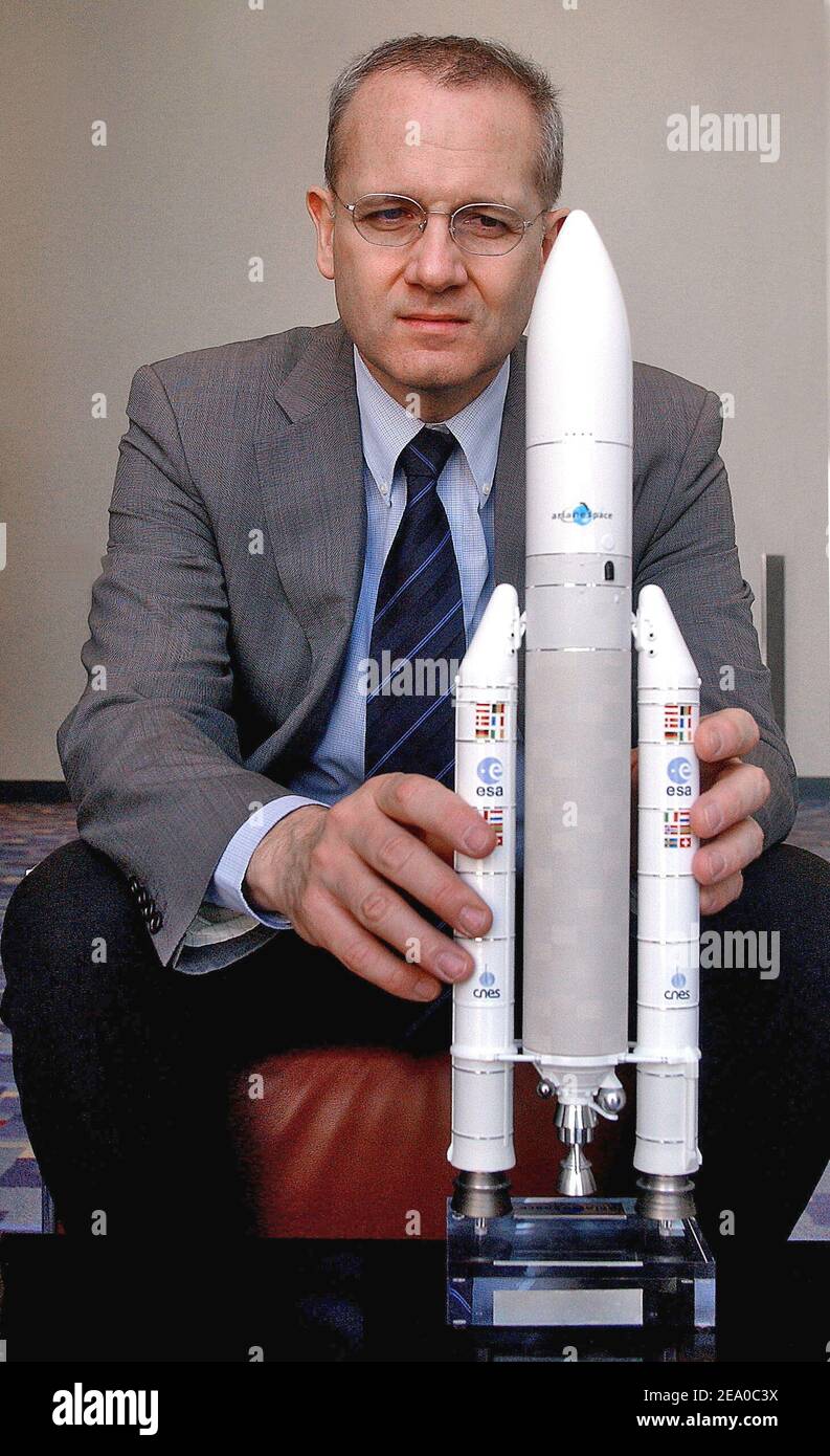 EXCLUSIVE. Arianespace CEO Jean-Yves Le Gall posing in Washington onTuesday March 22 2005. Jean-Yves Le Gall is in Washington to discuss the progress of Launch Services Alliance and to announce new developments.The alliance is an agreement between Arianespace, Boeing, and Mitsubishi Heavy Industries to guarantee the maximum flexibility of satellites. Photo by Olivier Douliery/ABACA. Stock Photo