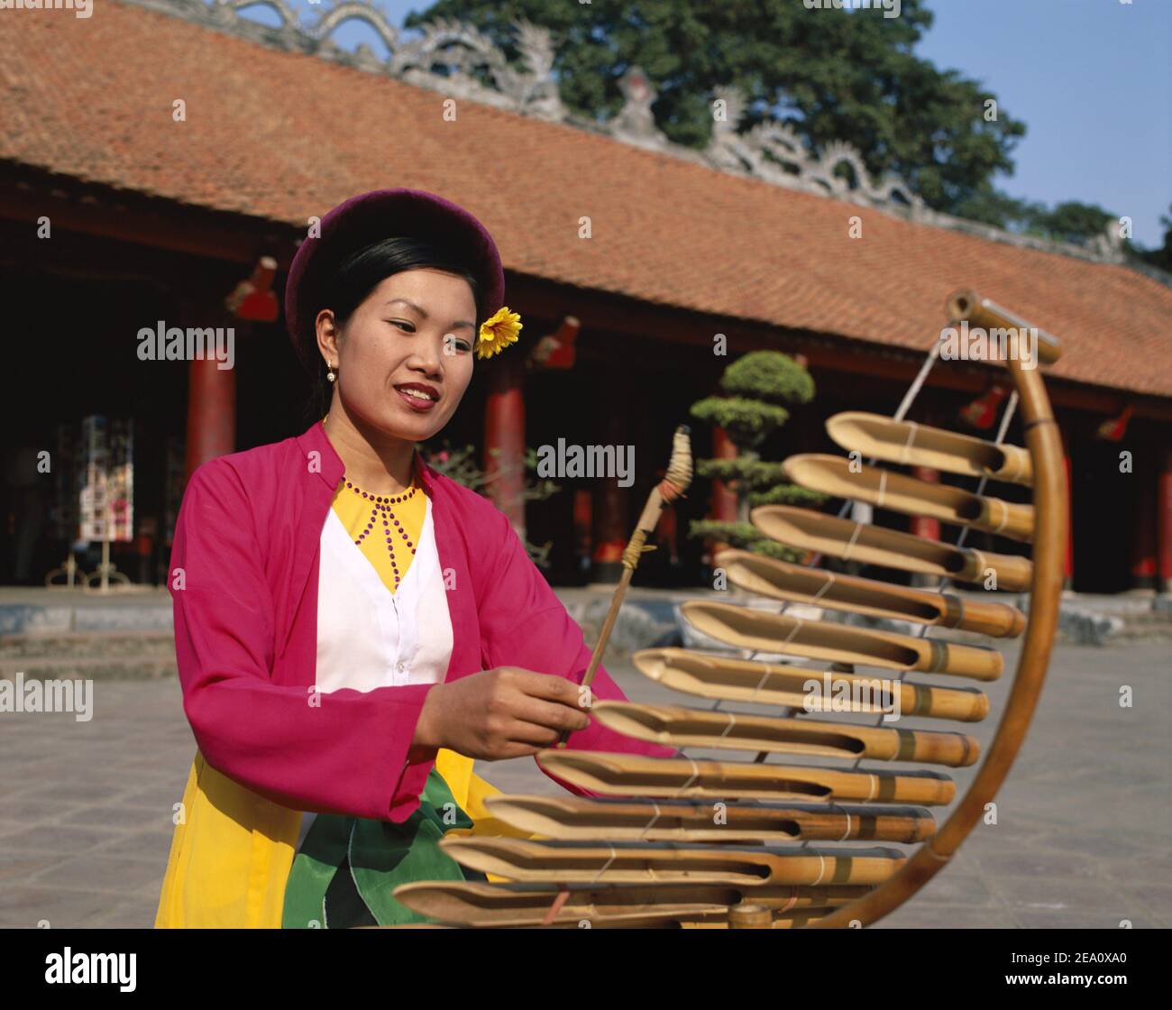 Asia, Vietnam, hanoi, Temple of Literature, Vietnamese woman wearing