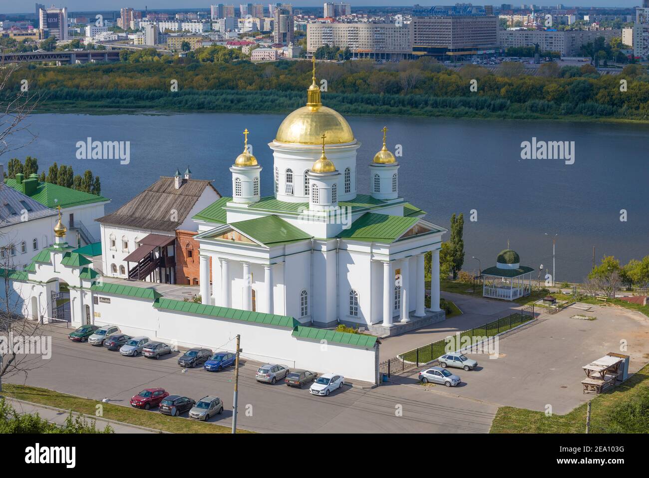 NIZHNY NOVGOROD, RUSSIA - AUGUST 29, 2020: View of the Cathedral of the Annunciation of the Blessed Virgin Mary against the background of the Oka rive Stock Photo