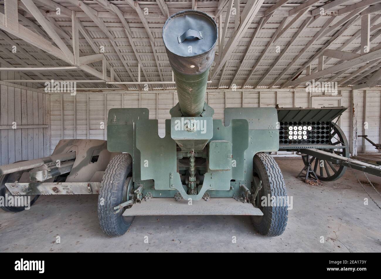 WW2 American M101 (M2A1) 105 mm Howitzer, Artillery Park at Texas Military Forces Museum at Camp Mabry in Austin, Texas, USA Stock Photo