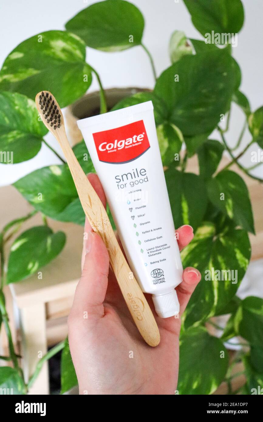 Colgate Smile for Good Whitening Toothpaste - Vegan Natural bamboo  toothbrush, dental oral hygiene Stock Photo - Alamy