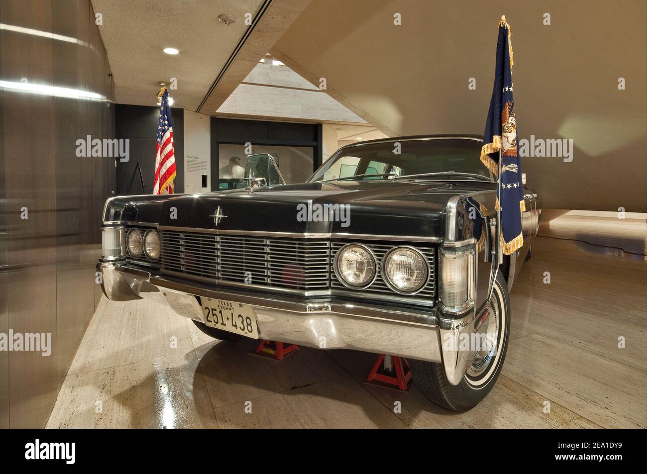 1968 Lincoln Continental Black Stretch Limousine, Lyndon Baines Johnson Library and Museum (LBJ Library) in Austin, Texas, USA Stock Photo