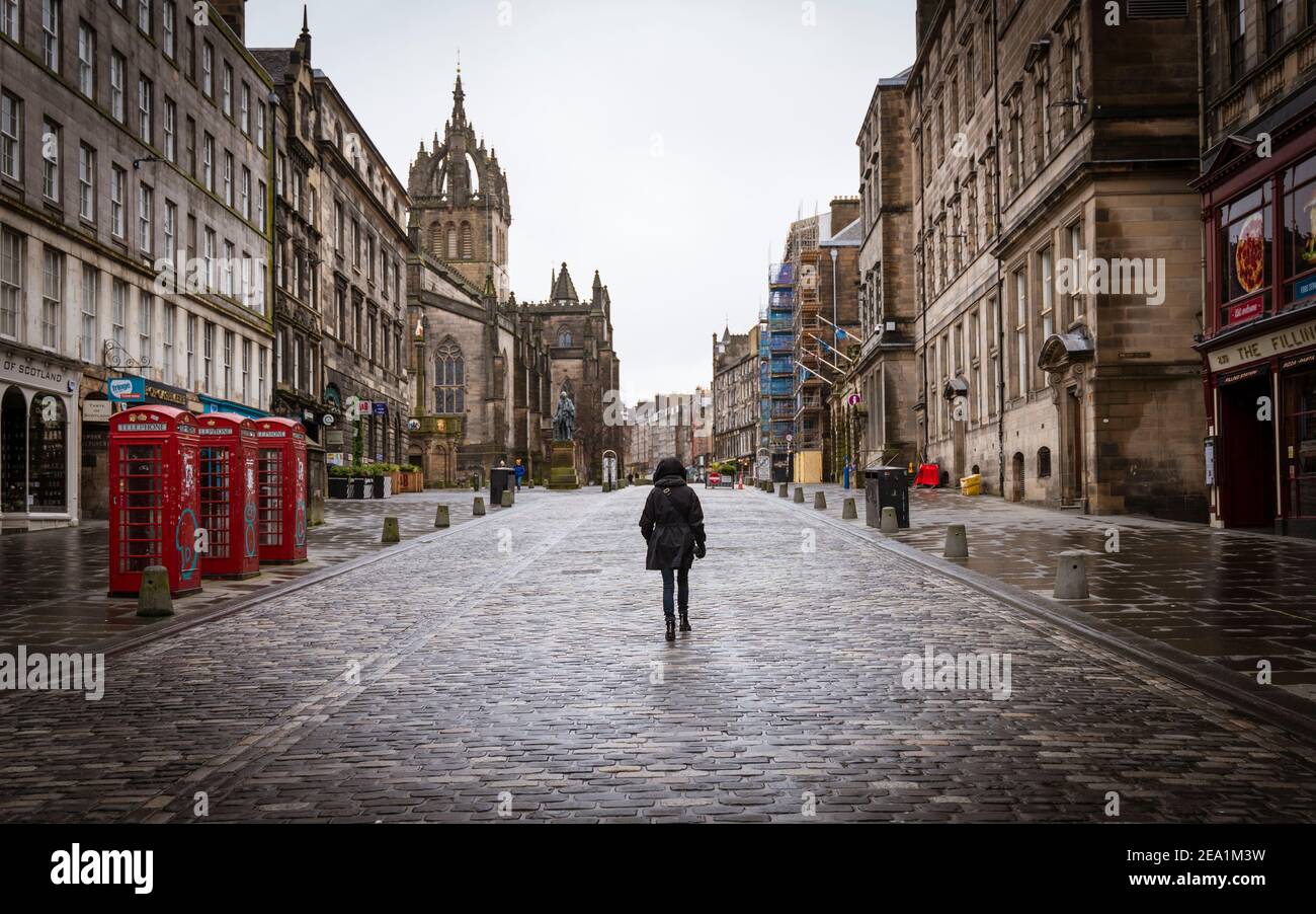 Royal Mile, Edinburgh Old Town. 6 February 2021.Empty street during covid-19 lockdown, Scotland, UK Stock Photo