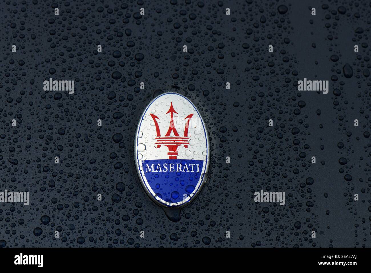 Maserati car logo iPhone 4s Wallpaper  Welcome to my website to enjoy  more httpwwwilikewallpapernetiphonewallpaper  Maserati car Car  logos Maserati
