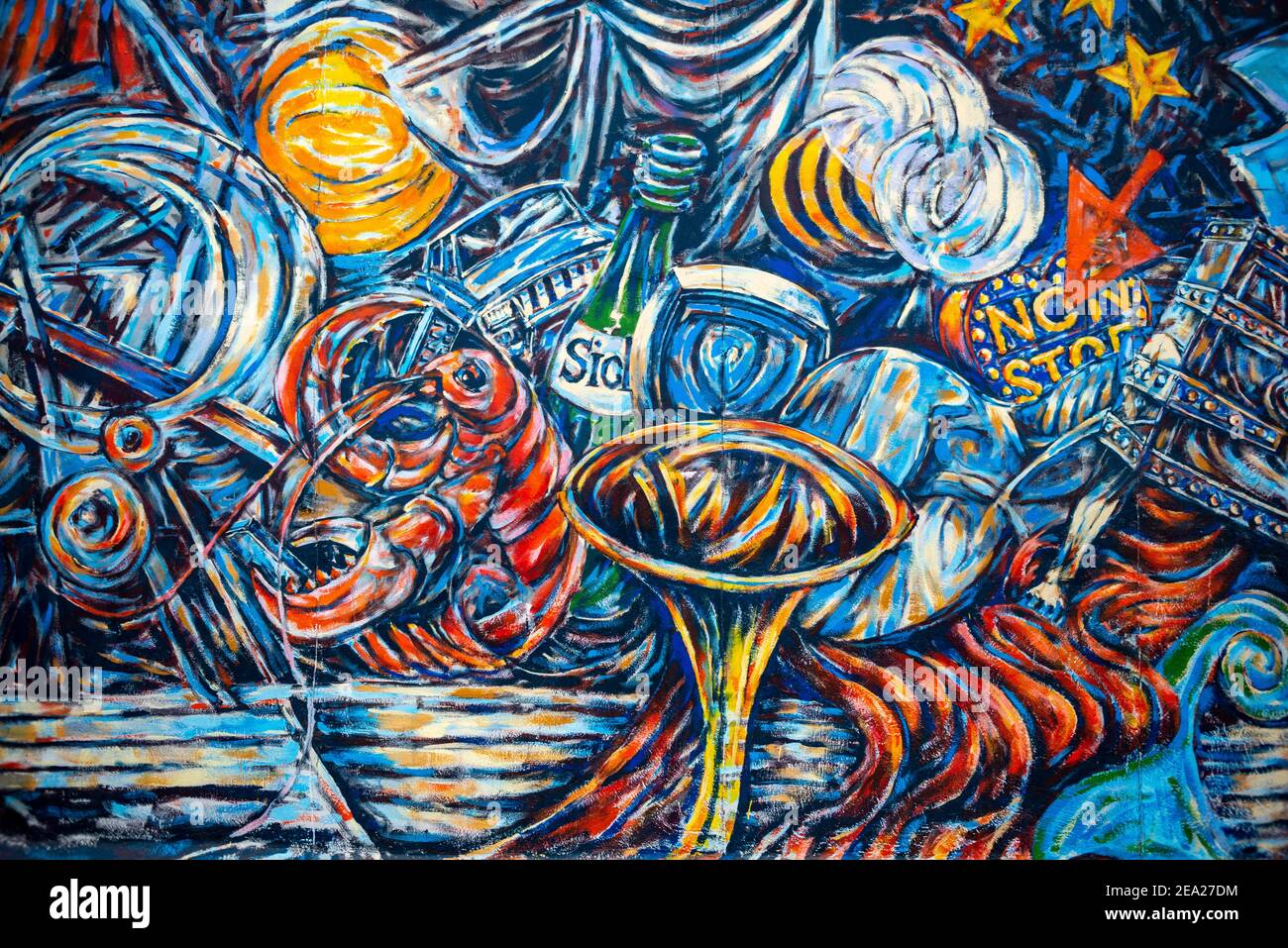Mural Sky and Seeker, Still Life with Objects, artist Peter Russell, East Side Gallery, Mauergalerie, Berlin, Germany Stock Photo