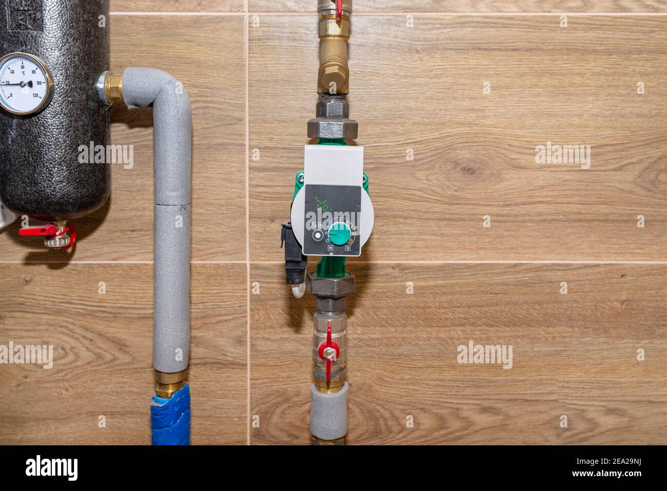 Water circulation pump for underfloor heating in a modern gas boiler