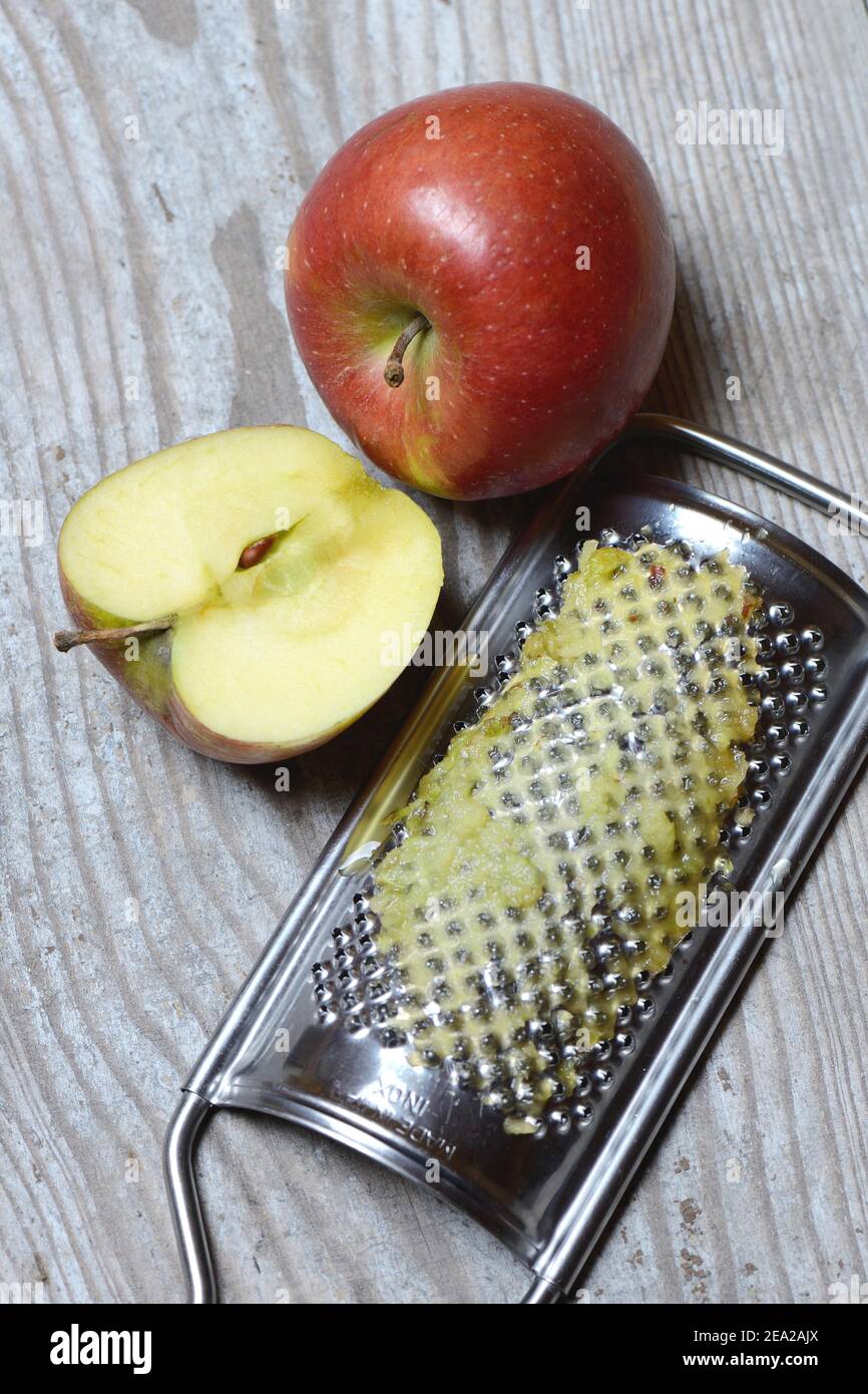 Apple grater hi-res stock photography and images - Alamy