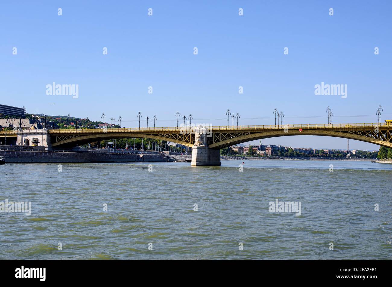 Margareth Bridge in Budapest, Hungary It provides the road connection between Buda and Pest across the Danube. It allows access to Margarita Island.. Stock Photo