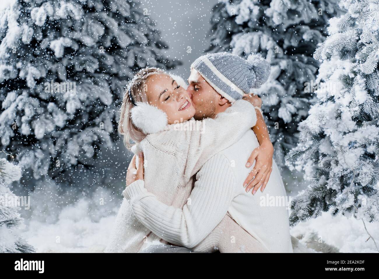 Hug and kisses hi-res stock photography and images - Page 31 - Alamy