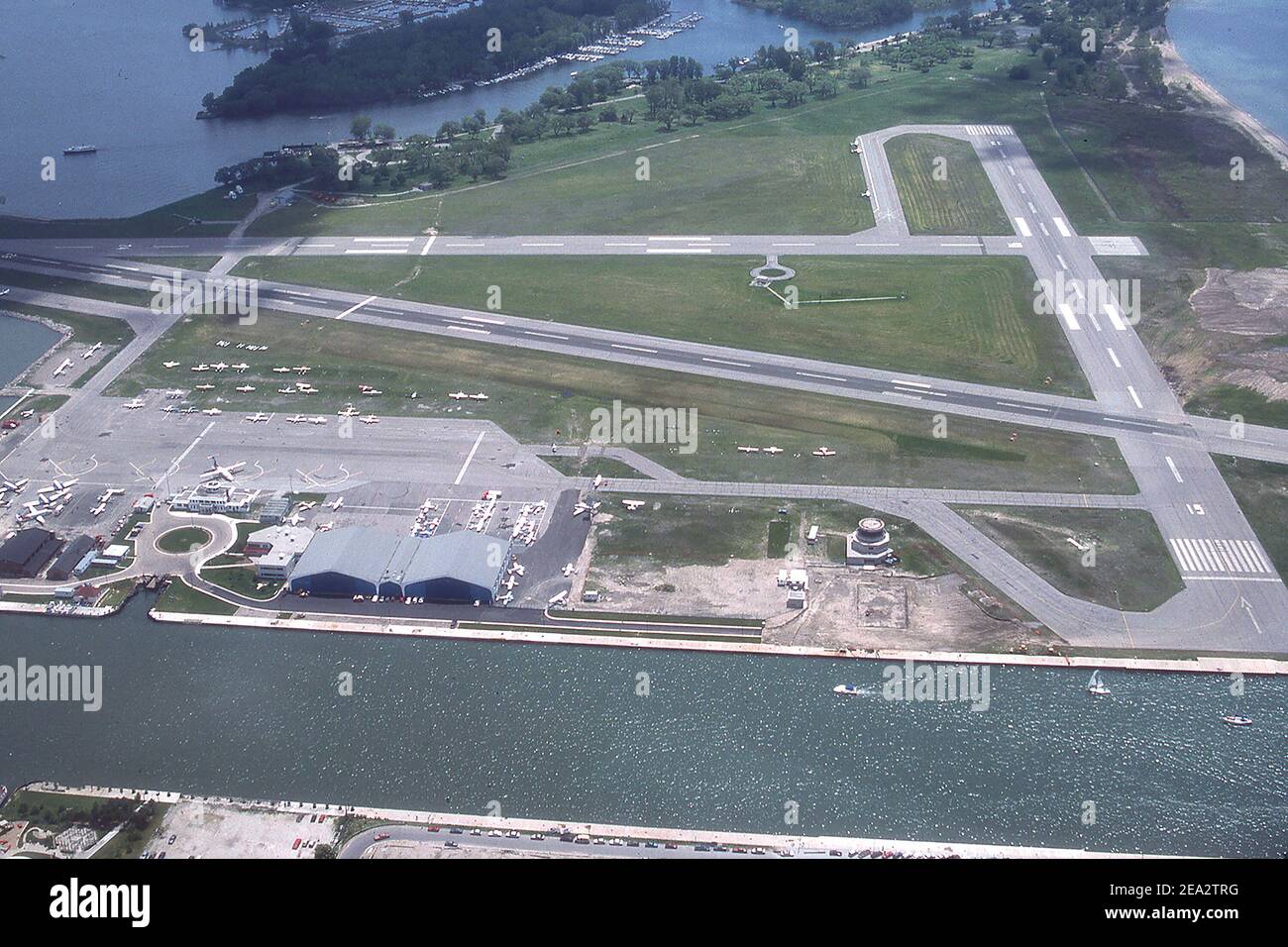BILLY BISHOP TORONTO ISLAND AIRPORT IN 1989. Stock Photo