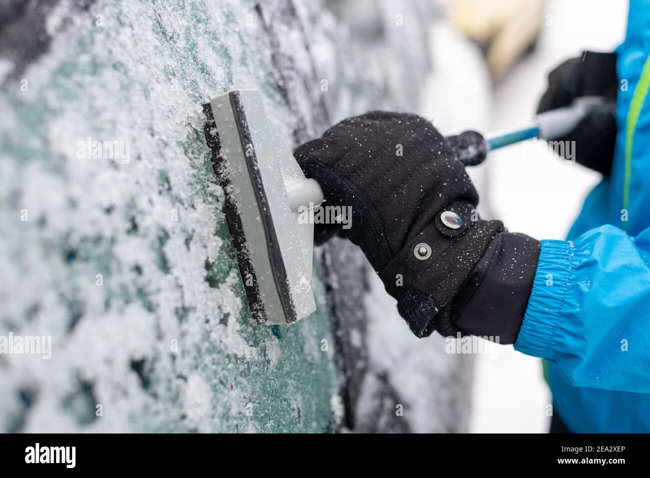 Hand scratching window hi-res stock photography and images - Alamy