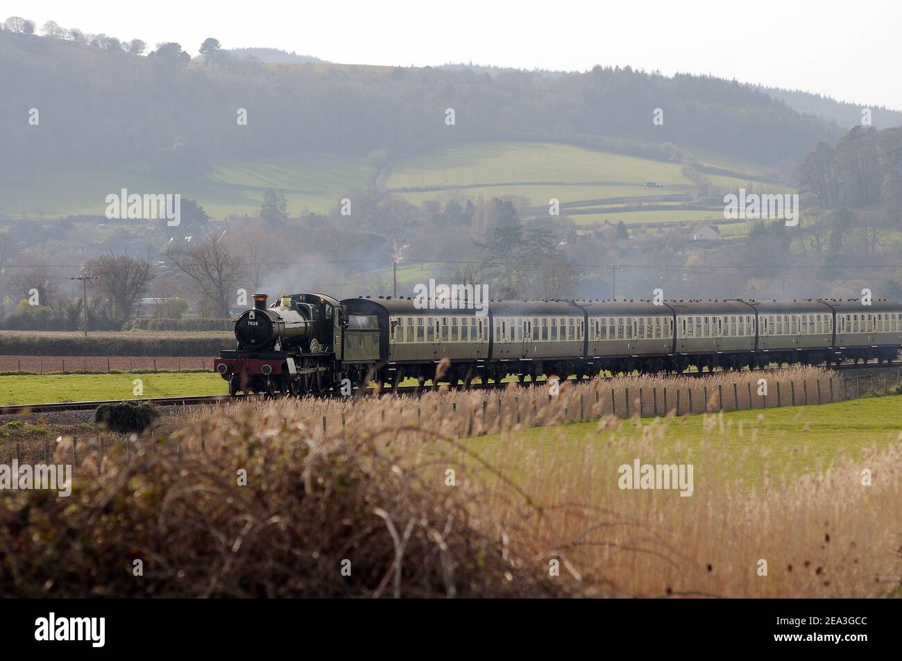 'Odney Manor' approaches Blue Anchor with a Minehead - Bishops Lydeard service. Stock Photo