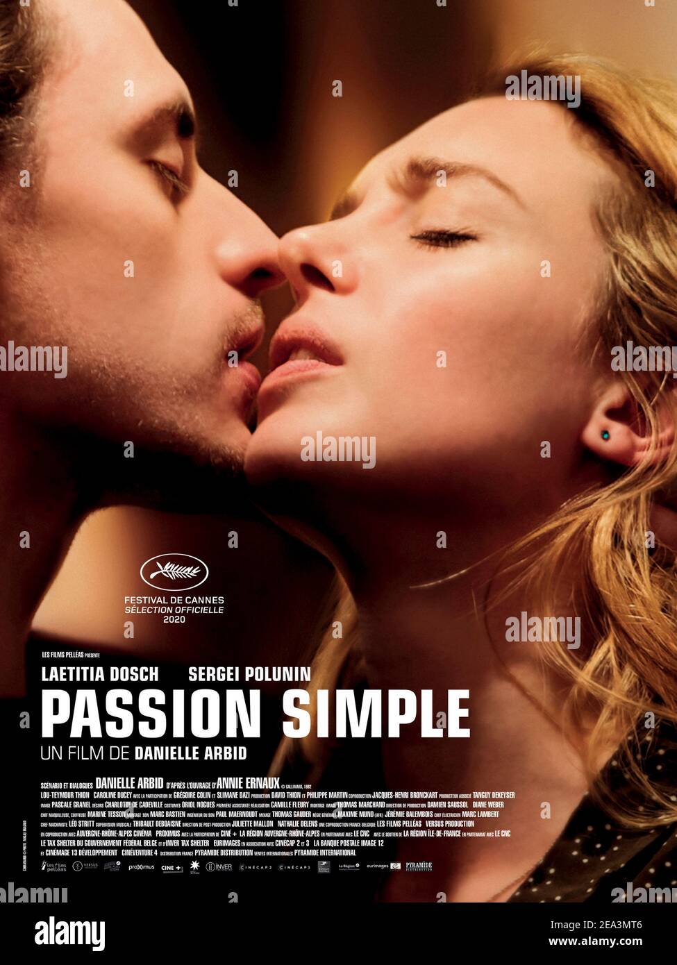 Passion simple (2020) directed by Danielle Arbid and starring Laetitia Dosch, Sergei Polunin and Lou-Teymour Thion. A mother falls into an addictive relationship with a Russian diplomat, with whom she has nothing in common. Stock Photo