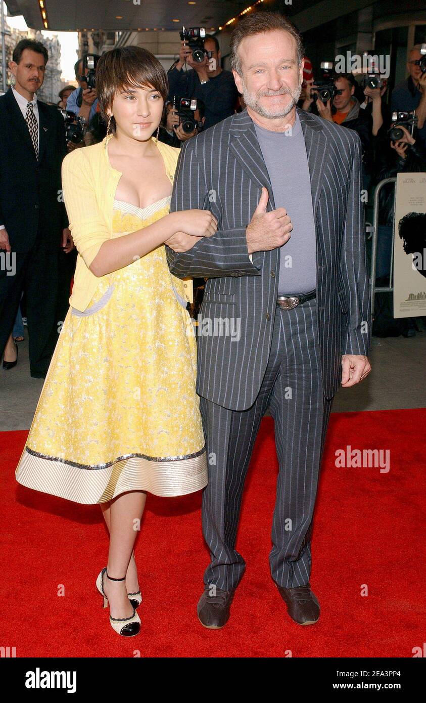 Cast members Robin Williams and his daughter Zelda Williams pose as