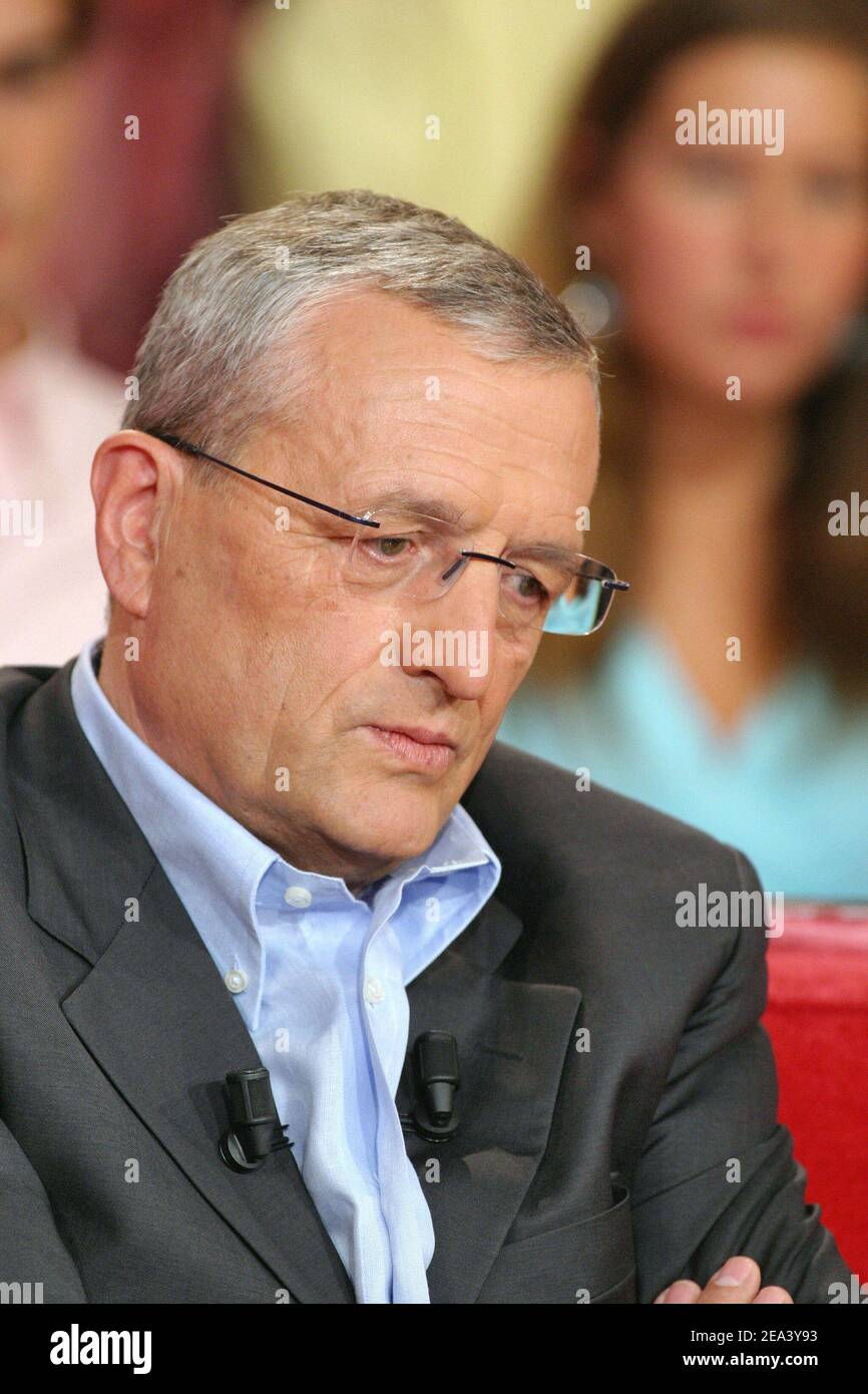 French former politician Francois Leotard during the taping of Michel  Drucker's TV show 'Vivement Dimanche' at Studio Gabriel in Paris, France,  on April 27, 2005. The show is dedicatated to Francois Leotard
