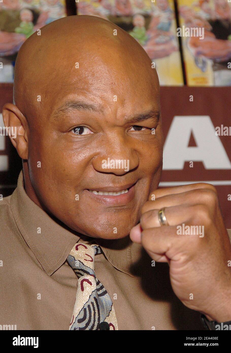 George foreman boxing hi-res stock photography and images - Alamy