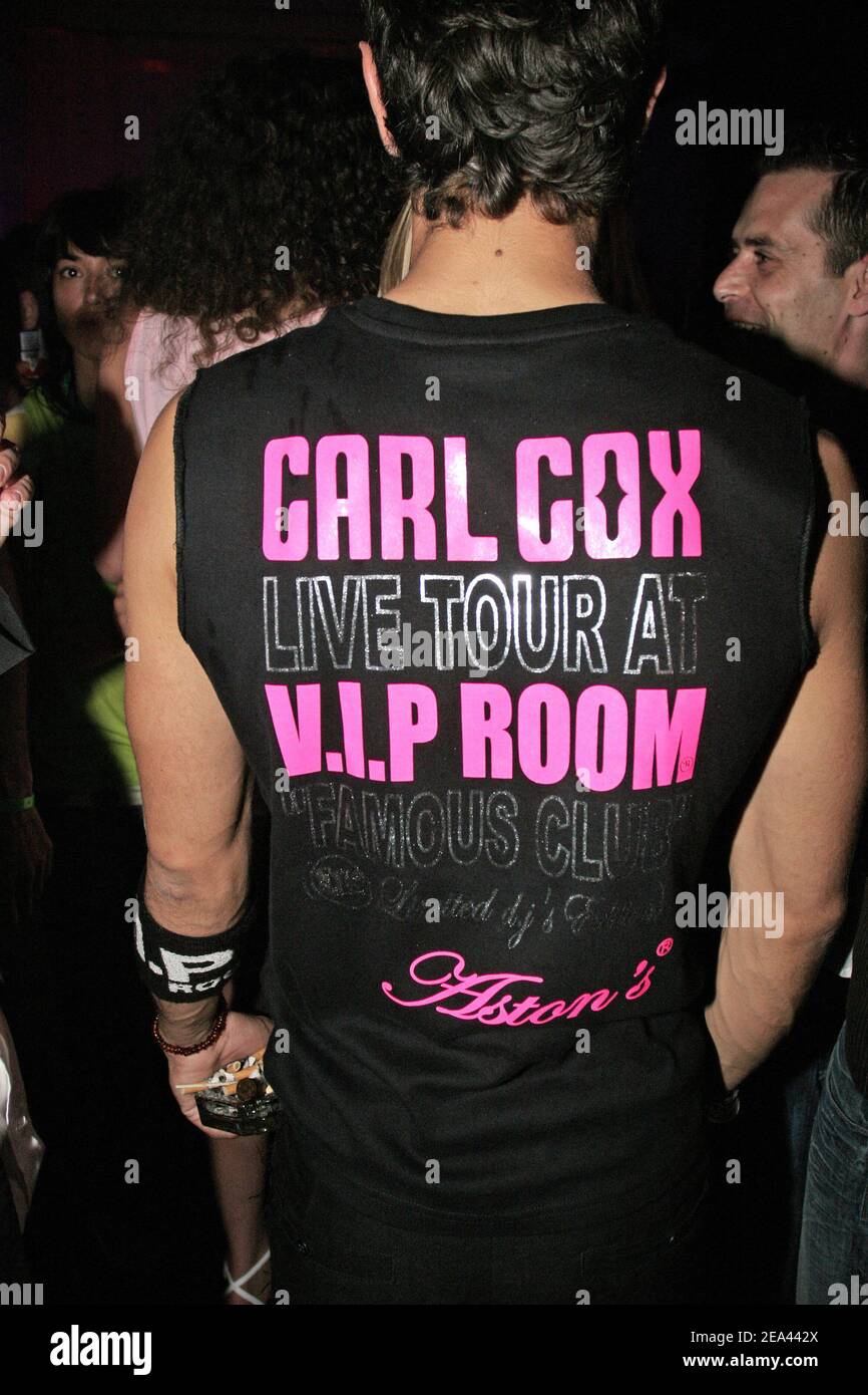 DJ Carl Cox mixes at the V.I.P. Room club during the 58th International Cannes Film Festival, in Cannes, Southern France, on May 17, 2005. Photo by Benoit Pinguet/ABACA Stock Photo