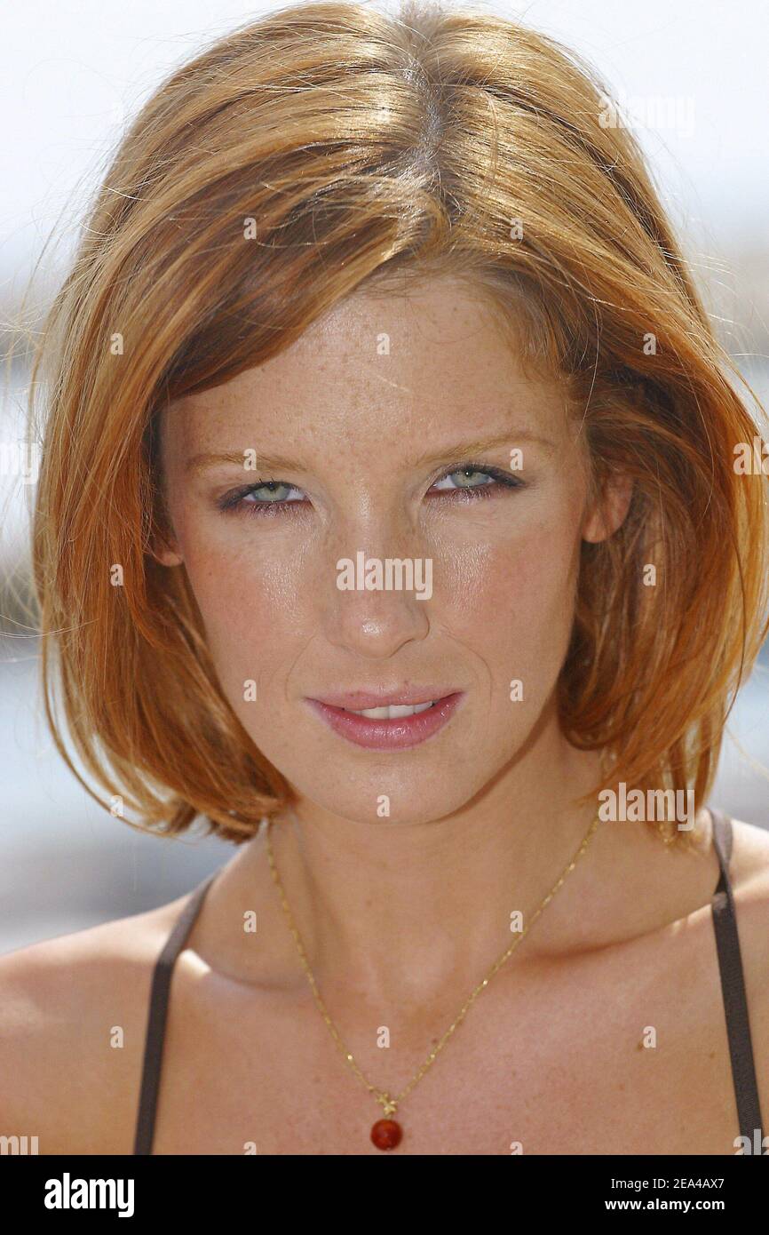 British actress and cast member Kelly Reilly poses at the photocall for Cedric Klapisch's latest film, 'Les Poupees russes', held at the Cinestival film festival in Marseille, southern France, on June 8, 2005. Photo by Gerald Holubowicz/ABACA. Stock Photo