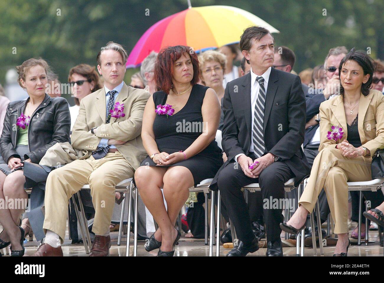 President of victims association Violaine-Patricia Galbert (L) and French foreign affairs minister Philippe Douste-Blazy attend a ceremony for the Tsunami victims held on Place du Trocadero in Paris, France on June 26, 2005. Photo by Mehdi Taamallah/ABACA. Stock Photo