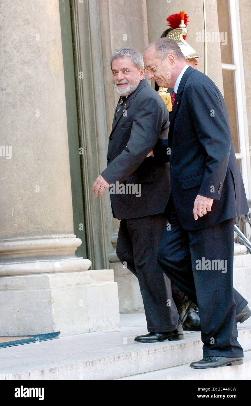 French president Jacques Chirac receives Brazil's president Luiz Ignacio Lula da Silva at Elysee palace in Paris, France on July 15, 2005. Photo by Bruno Klein/ABACAPRESS.COM Stock Photo