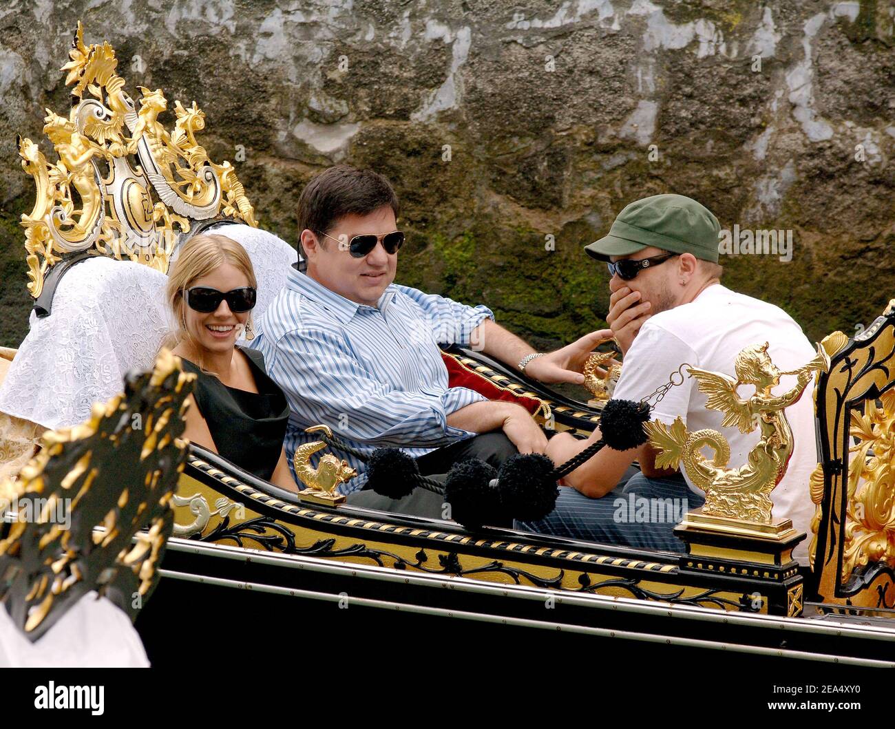 Cast members Sienna Miller, Oliver Platt and Heath Ledger arrive on a traditional gondola to attend the 'Casanova' photocall at the 62nd Mostra Venice Film Festival in Venice, Italy, on September 3, 2005. Photo by Lionel Hahn/ABACAPRESS.COM Stock Photo