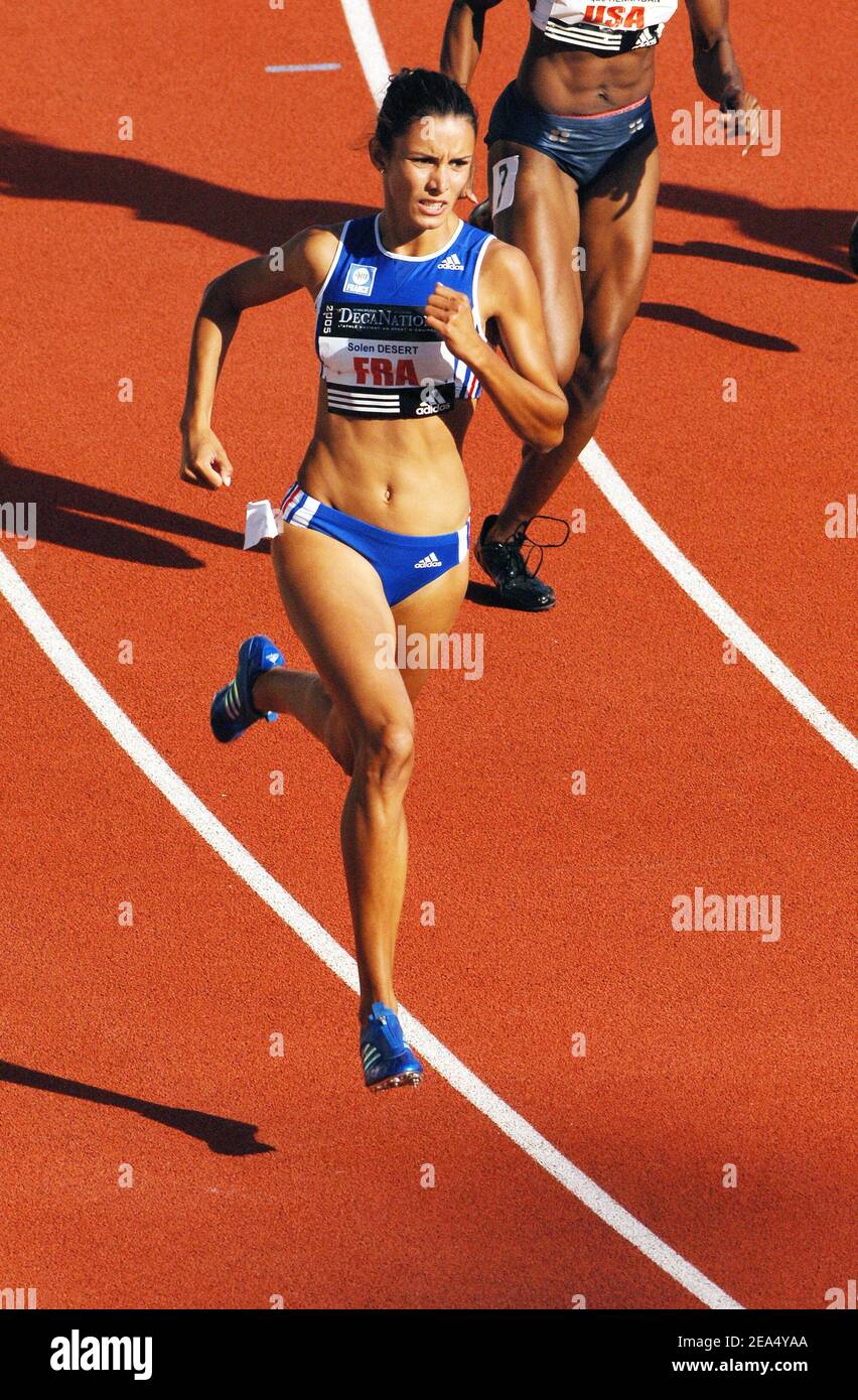 Solen Desert of France competes on women 400 meters during the first athletics Décanation in Charlety Stadium on September 3, 2005 in Paris, France. Photo by Christophe Guibbaud/CAMELEON/ABACAPRESS.COM Stock Photo