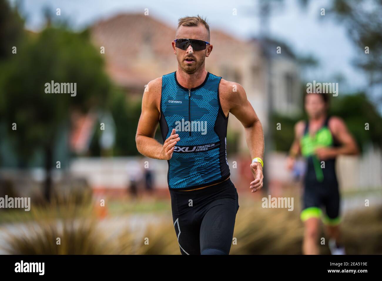 meget ly Ulydighed Elite Para - triathlete, Liam Twomey running during the 2XU Triathlon Series  2021, Race 2 at Sandrigham Beach Stock Photo - Alamy