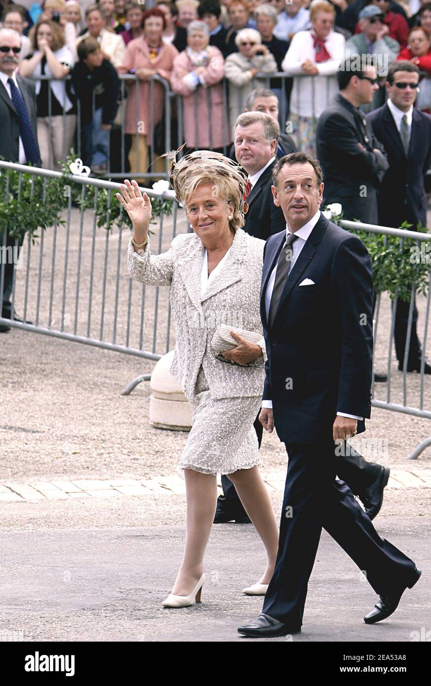 French First Lady Bernadette Chirac attends the wedding of Delphine Arnault and Alessandro Gancia in Bazas, South West of France on September 17, 2005. Photo by ABACAPRESS.COM. Stock Photo