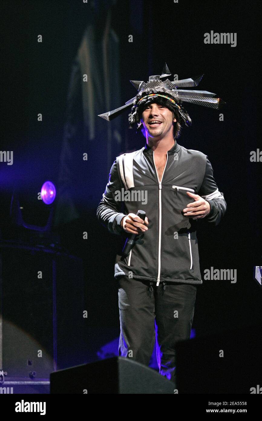 Jamiroquai's frontman Jay Kay performs on stage at Bercy concert hall,  Paris, France, on September 23, 2005. Photo by Thierry Orban/ABACAPRESS.COM  Stock Photo - Alamy