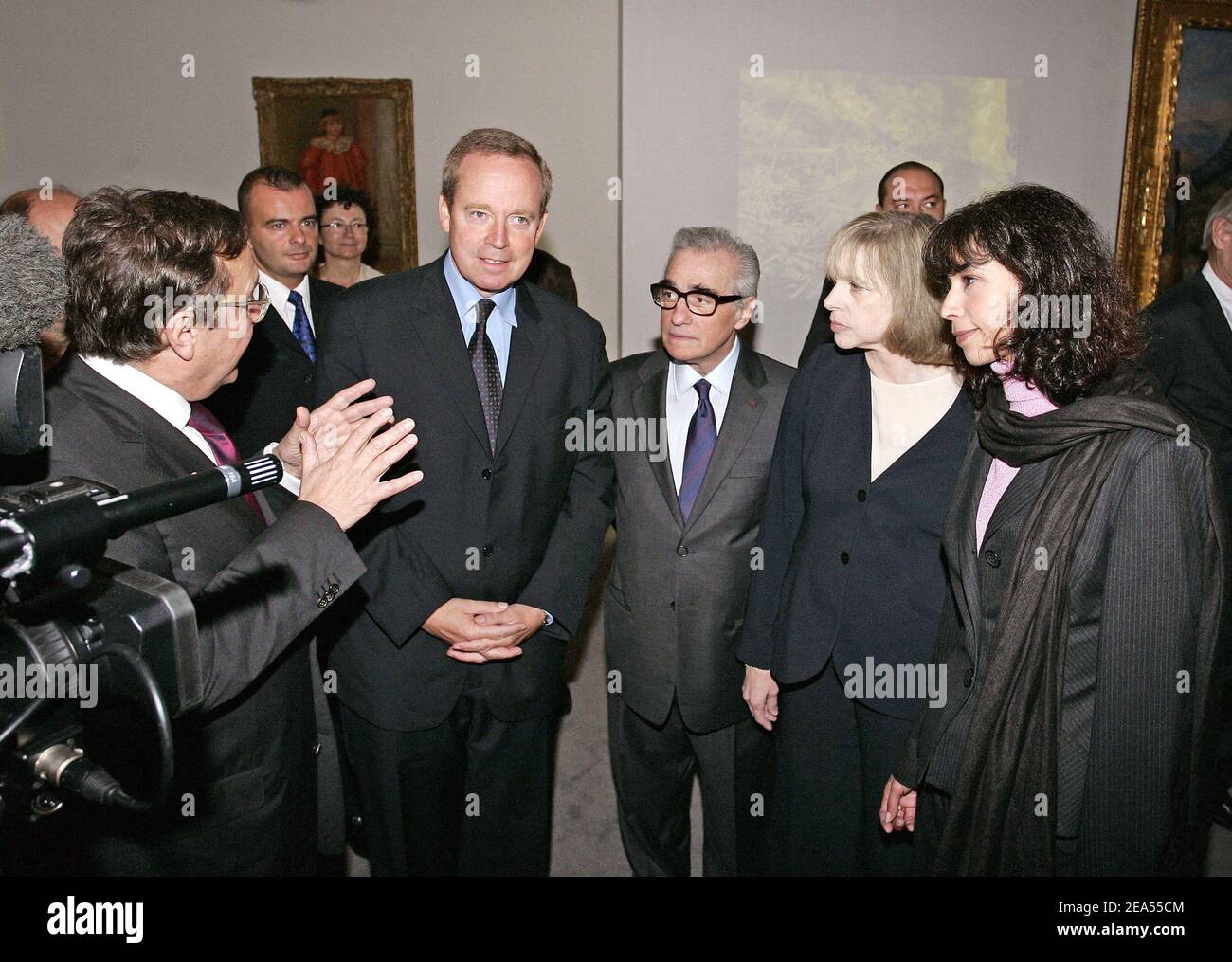 Director of Cinematheque Serge Toubiana, French culture minister Renaud Donnedieu de Vabres, US film director Martin Scorsese and his wife Helen Morris, and Sophie Renoir attends the inauguration of the new Cinematheque Francaise in Paris, France designed by US architect Frank O. Gehry, on september 26, 2005. Photo by Laurent Zabulon/ABACAPRESS.COM Stock Photo