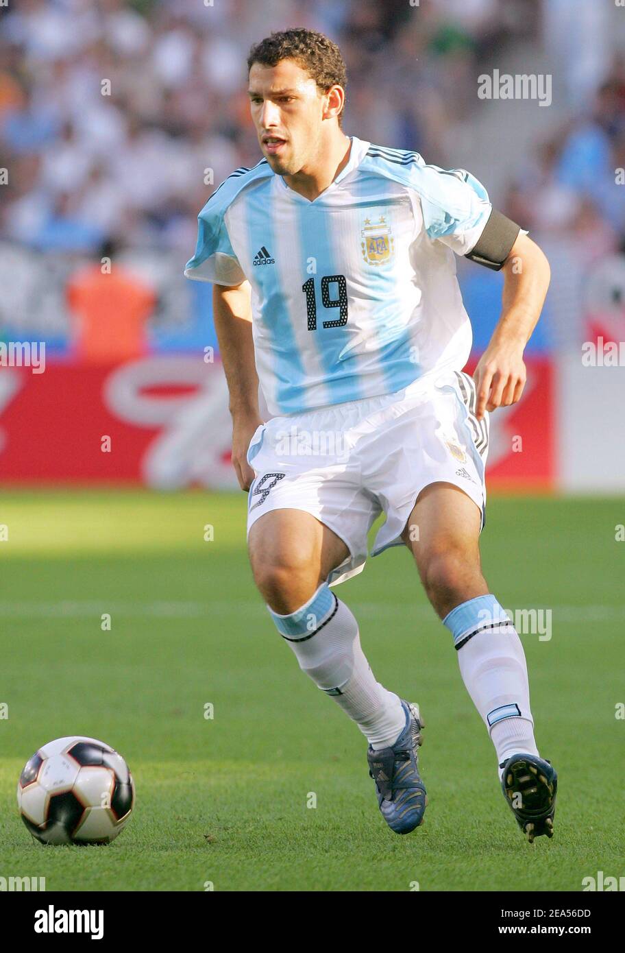 Argentina's Maximiliano Rodriguez in action during the FIFA Confederations Cup final, Argentina vs Brasil, in Frankfurt, Germany, on July 1, 2006. Photo by Christian Liewig/ABACAPRESS.COM Stock Photo