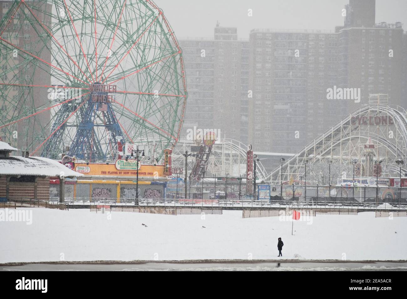 Brooklyn, New York, USA. 07 February 2021, Brooklyn, New York, USA. Snow piles up on Coney Island's famous attractions as New York City experiences its second major winter storm in seven days Credit: Joseph Reid/Alamy Live News Stock Photo